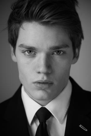 Dominic Sherwood Net Worth 2018 Hidden Facts You Need To Know